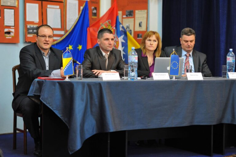 Uspostavljanje sistema primarne selekcije otpada u školama u Užicu i Tuzli